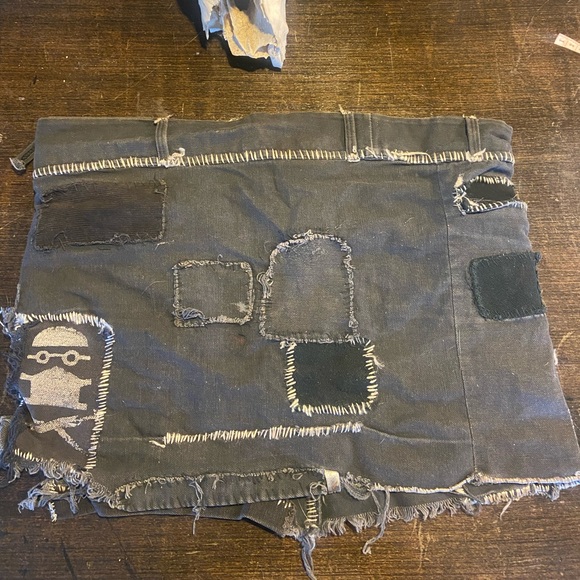 Crust Punk Patch Mini Skirt, Hand Made Hand Sewn. Punk/metal skirt, goth. - Picture 4 of 12